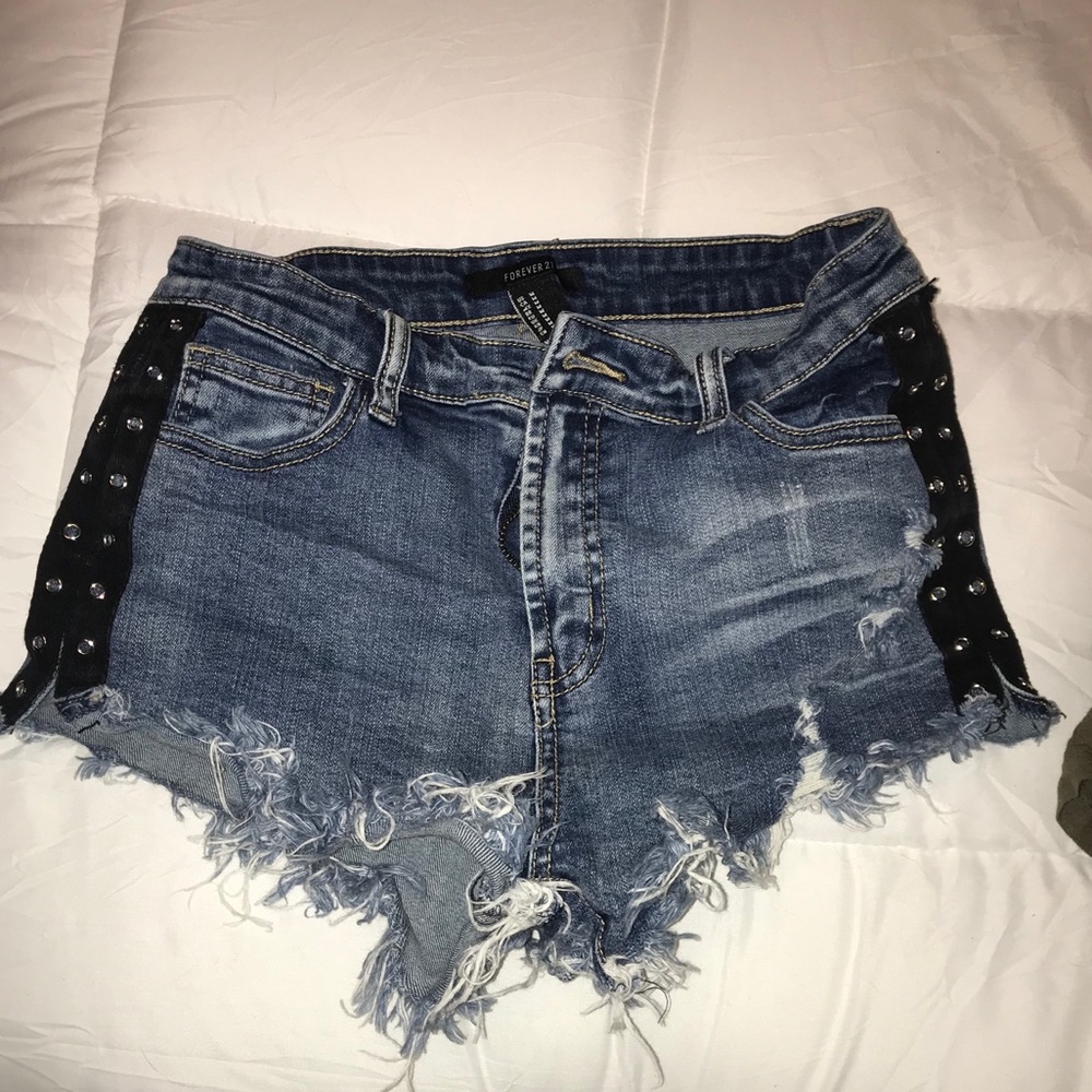 Denim ripped booty shorts